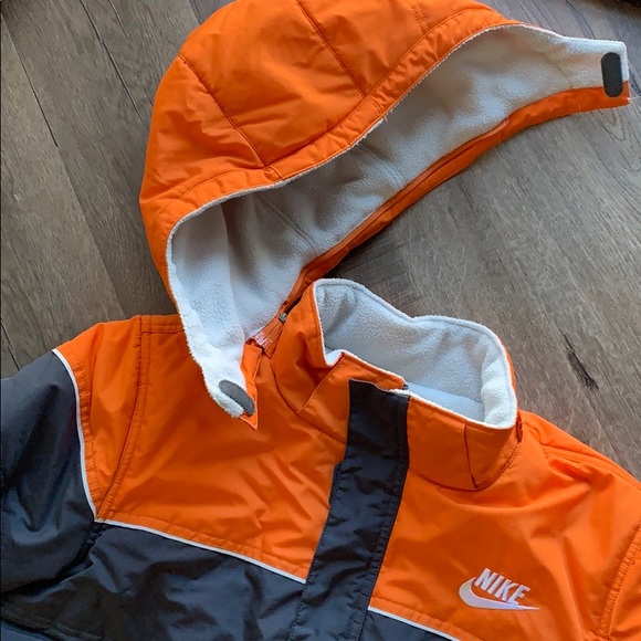 Snow jacket - Picture 3 of 6